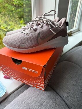 Nike Light Pink Mesh Women's Running Sneakers with Swoosh